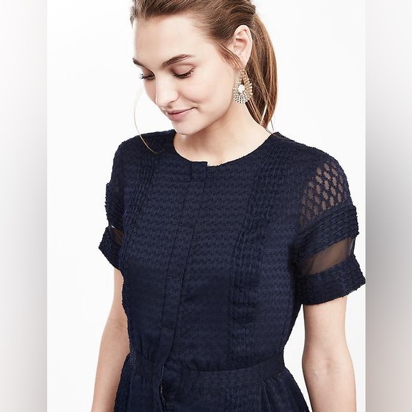 Banana Republic Geo Lace Sheer-Panel Dress 12 Pockets - Picture 8 of 11